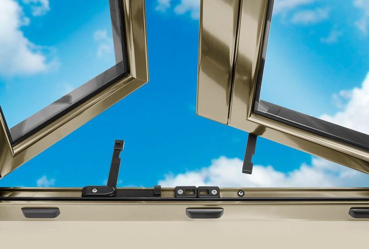 6rKLivhE__3489842151291955193